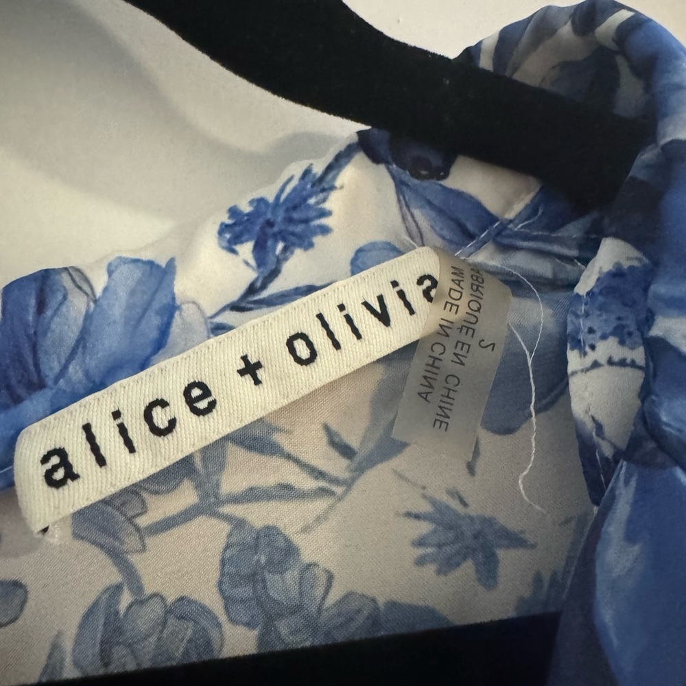 Alice + Olivia Leighton Blue White Floral Romper, Size US 2 - Picture 6 of 8